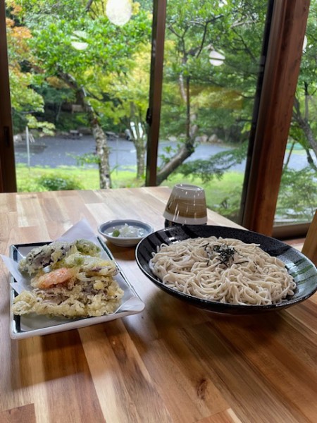 こだわりの手打ち蕎麦